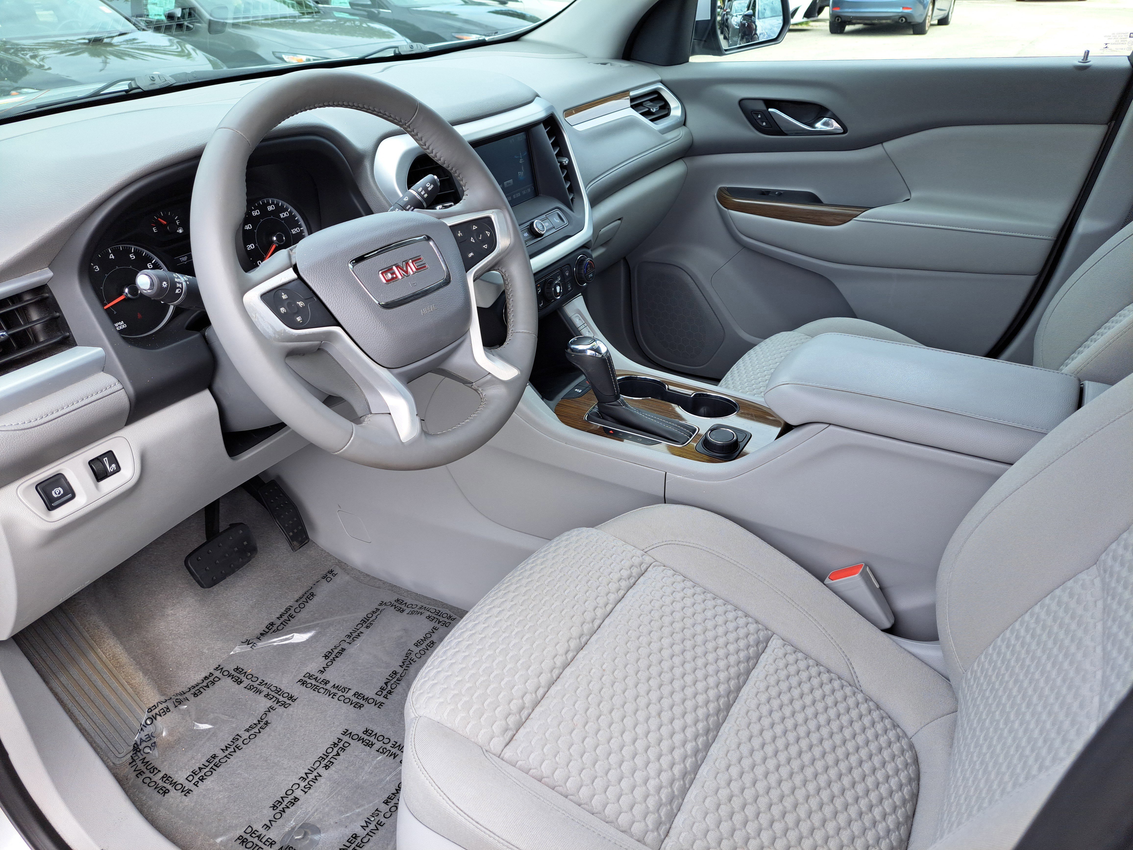 Used 2017 GMC Acadia SLE w/ Driver Alert Package I image 11