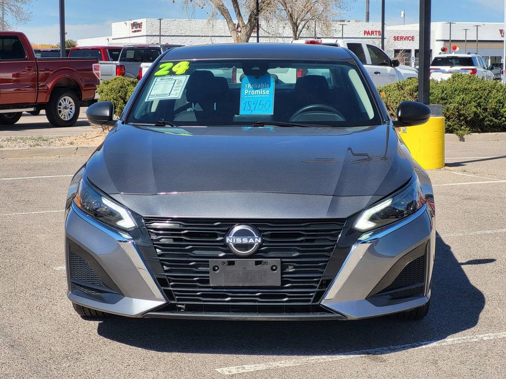 Used 2024 Nissan Altima 2.5 SV image 5