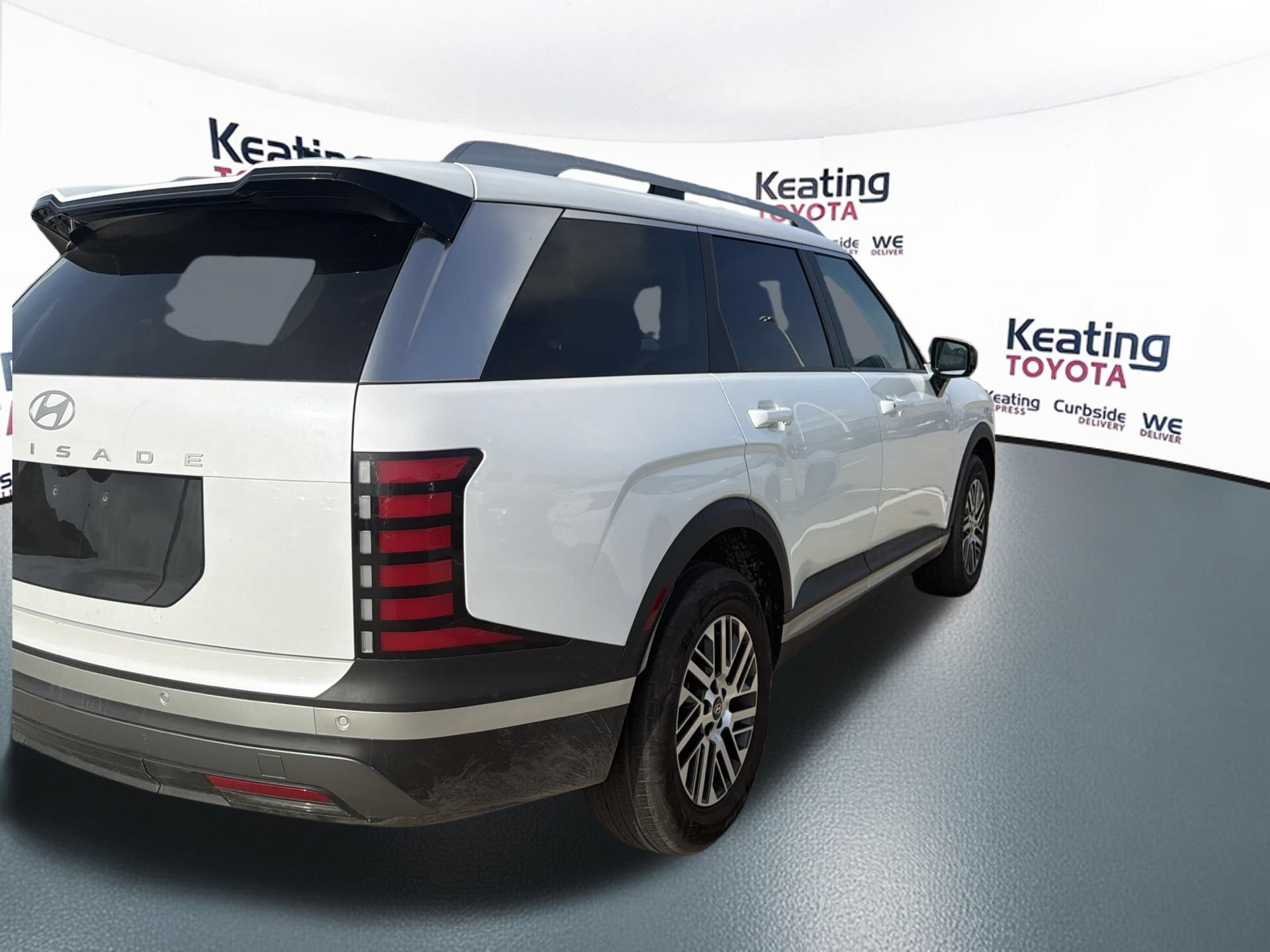 Used 2026 Hyundai Palisade SEL FWD image 3