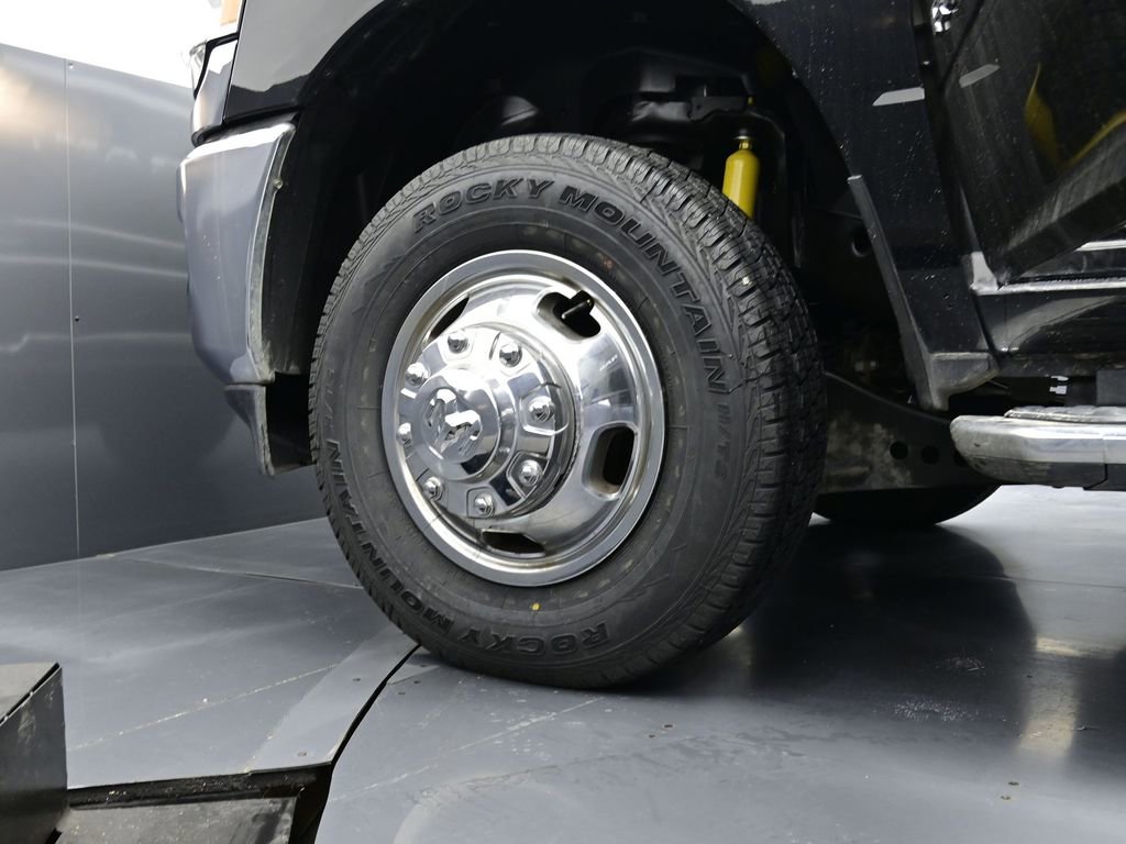 Used 2024 RAM 3500 Big Horn image 16