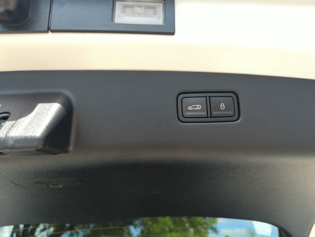 Used 2023 Genesis GV70 3.5T Sport w/ Sport Prestige Package image 32