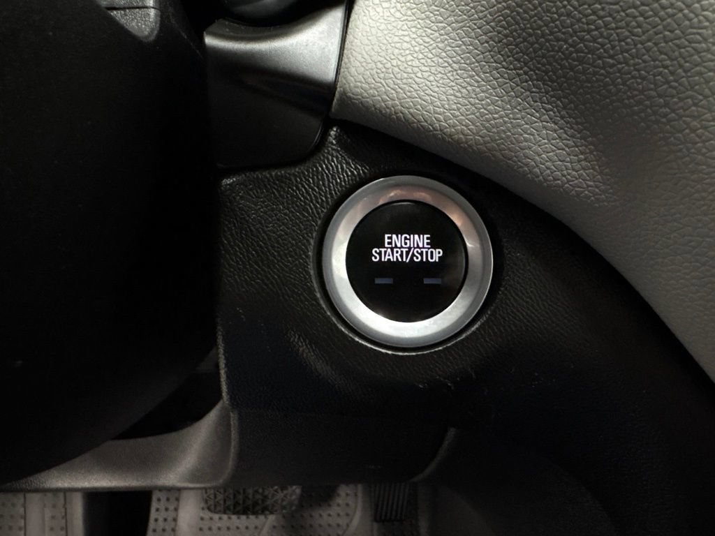 Used 2018 Chevrolet Equinox LT AWD/4WD image 21