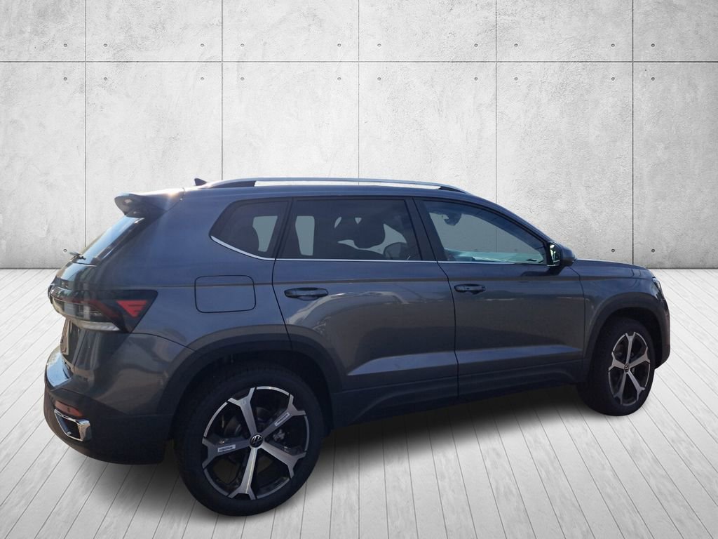 New 2025 Volkswagen Taos SEL image 5