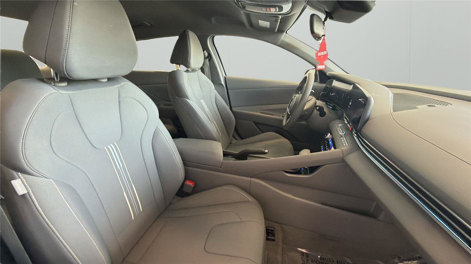 Certified 2024 Hyundai Elantra SEL FWD image 14
