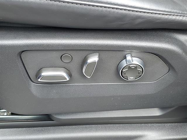 Certified 2024 Cadillac Escalade Premium Luxury Platinum image 41