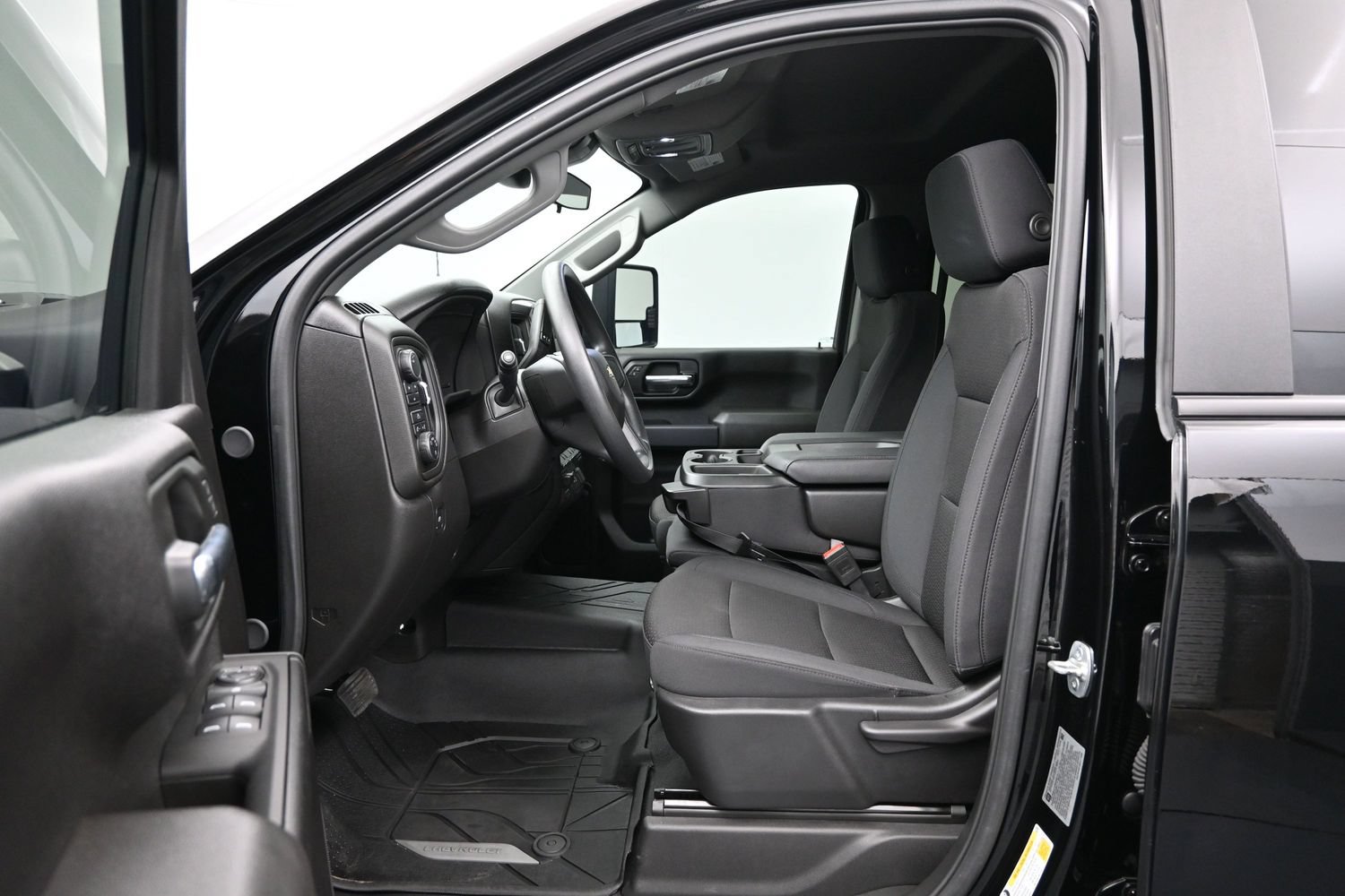 Used 2025 Chevrolet Silverado 2500 Custom w/ Z71 Off-Road Package AWD/4WD image 9