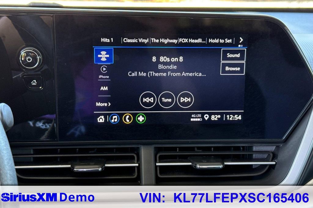 Used 2025 Chevrolet Trax LS FWD image 39