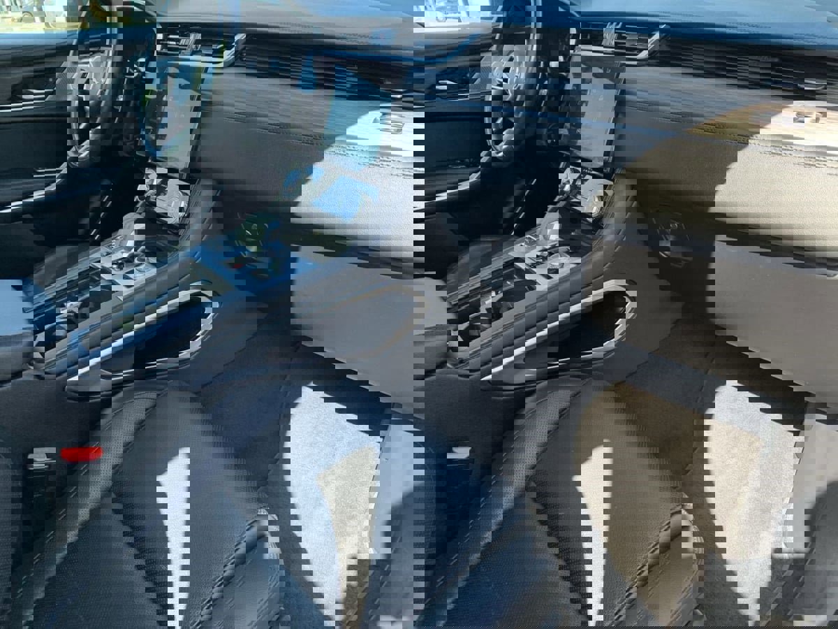 Used 2022 Jaguar F-PACE S image 32