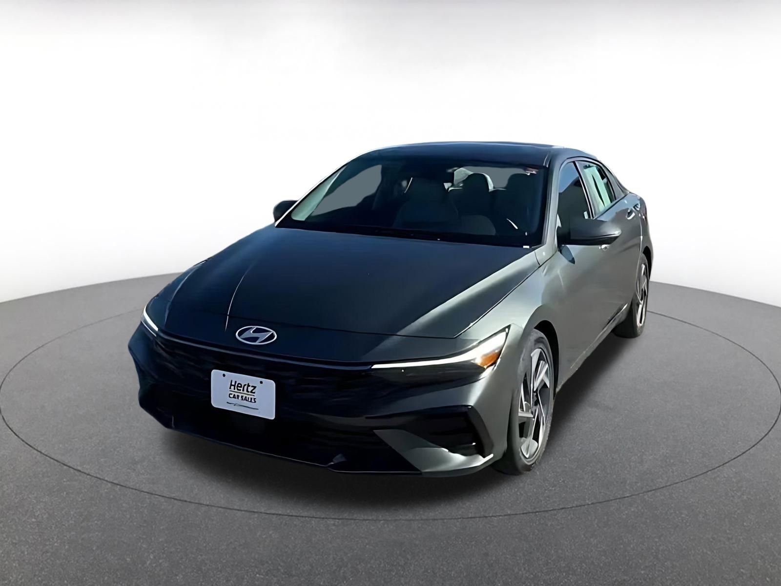 Used 2025 Hyundai Elantra Limited image 7