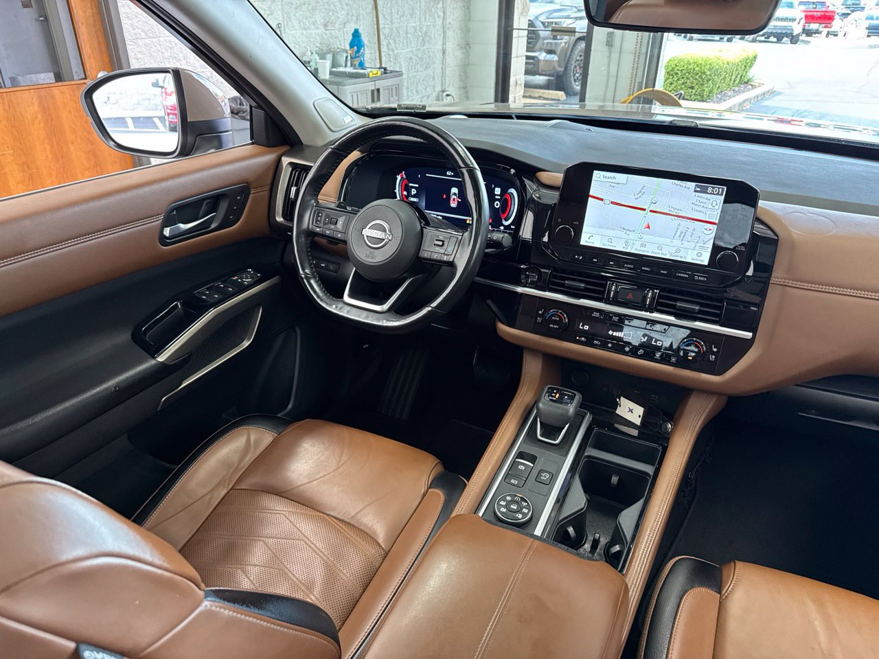 Used 2025 Nissan Pathfinder Platinum AWD/4WD image 48