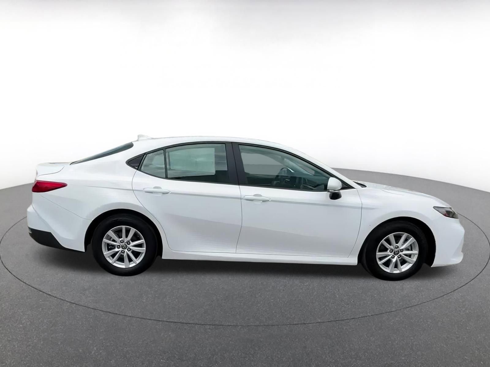 Used 2025 Toyota Camry LE image 15