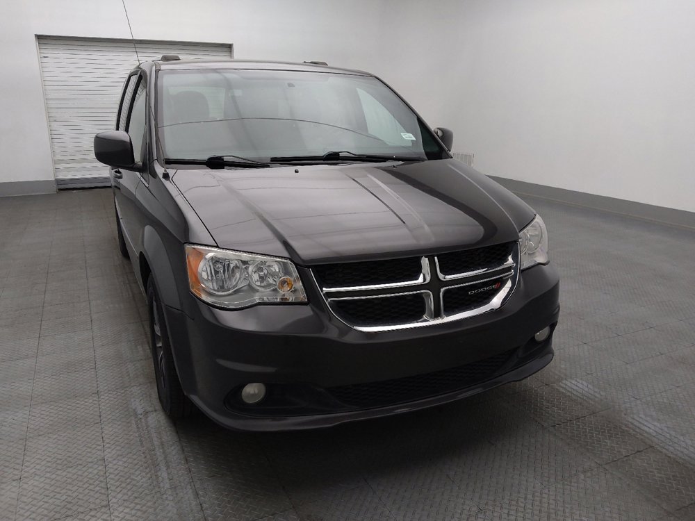 Used 2017 Dodge Grand Caravan SXT image 14