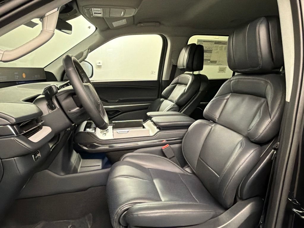 New 2026 Lincoln Navigator Premiere AWD/4WD image 27