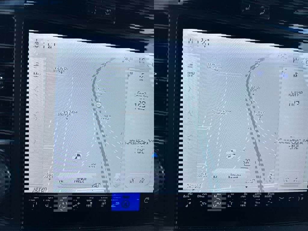 New 2025 Ford F150 Lariat w/ Equipment Group 501A Mid image 12