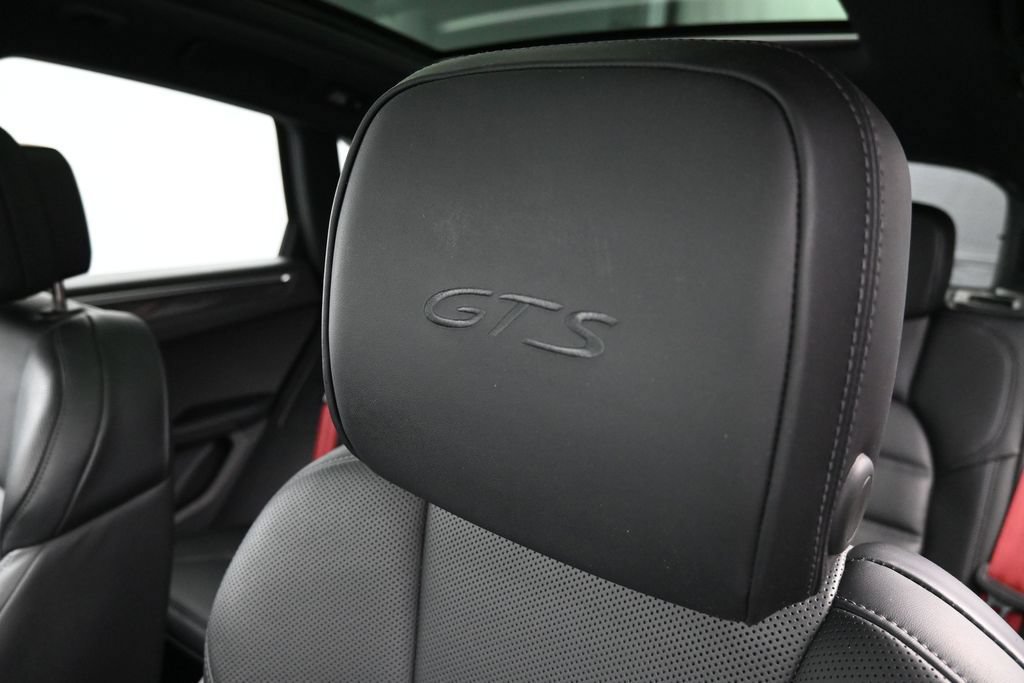 Certified 2024 Porsche Macan GTS AWD/4WD image 11