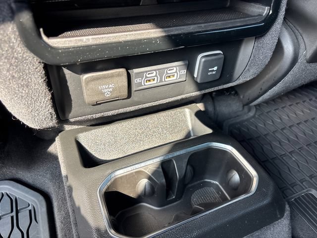 Used 2024 Jeep Wagoneer Series II w/ Rear Seat Video Group 1 AWD/4WD image 15