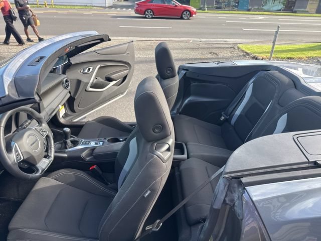 Used 2022 Chevrolet Camaro LT RWD image 8