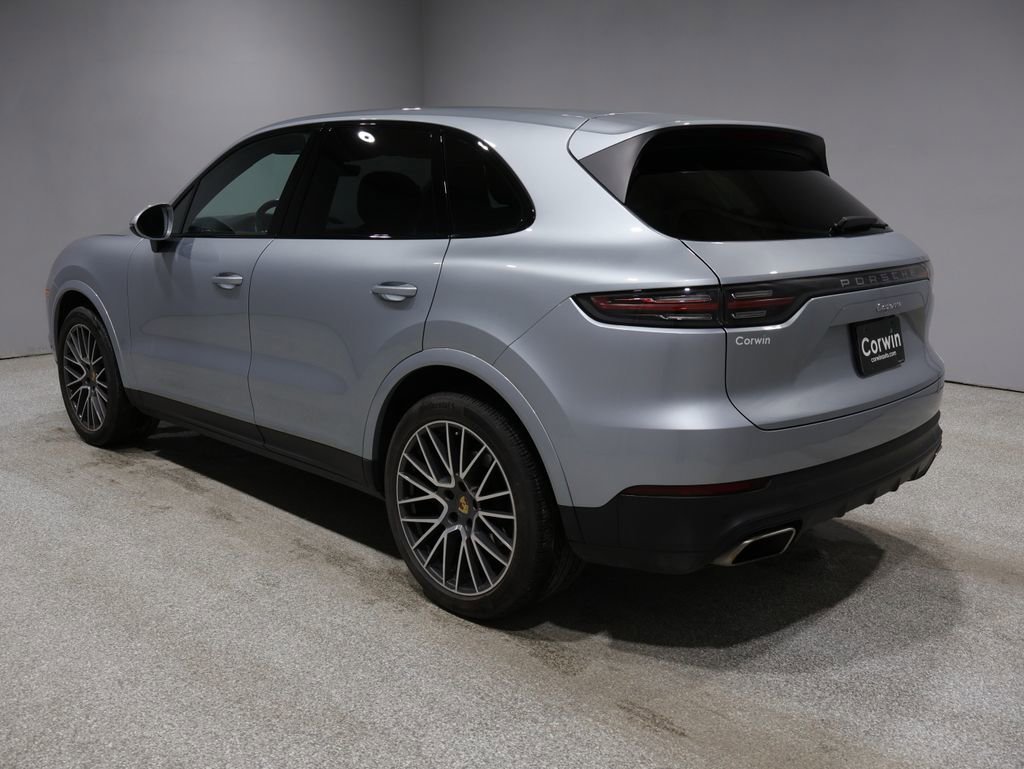 Used 2022 Porsche Cayenne Base image 4