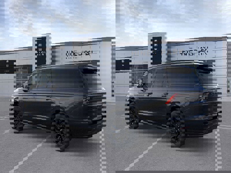 New 2026 Lincoln Navigator L Reserve w/ Jet Appearance Package image 4