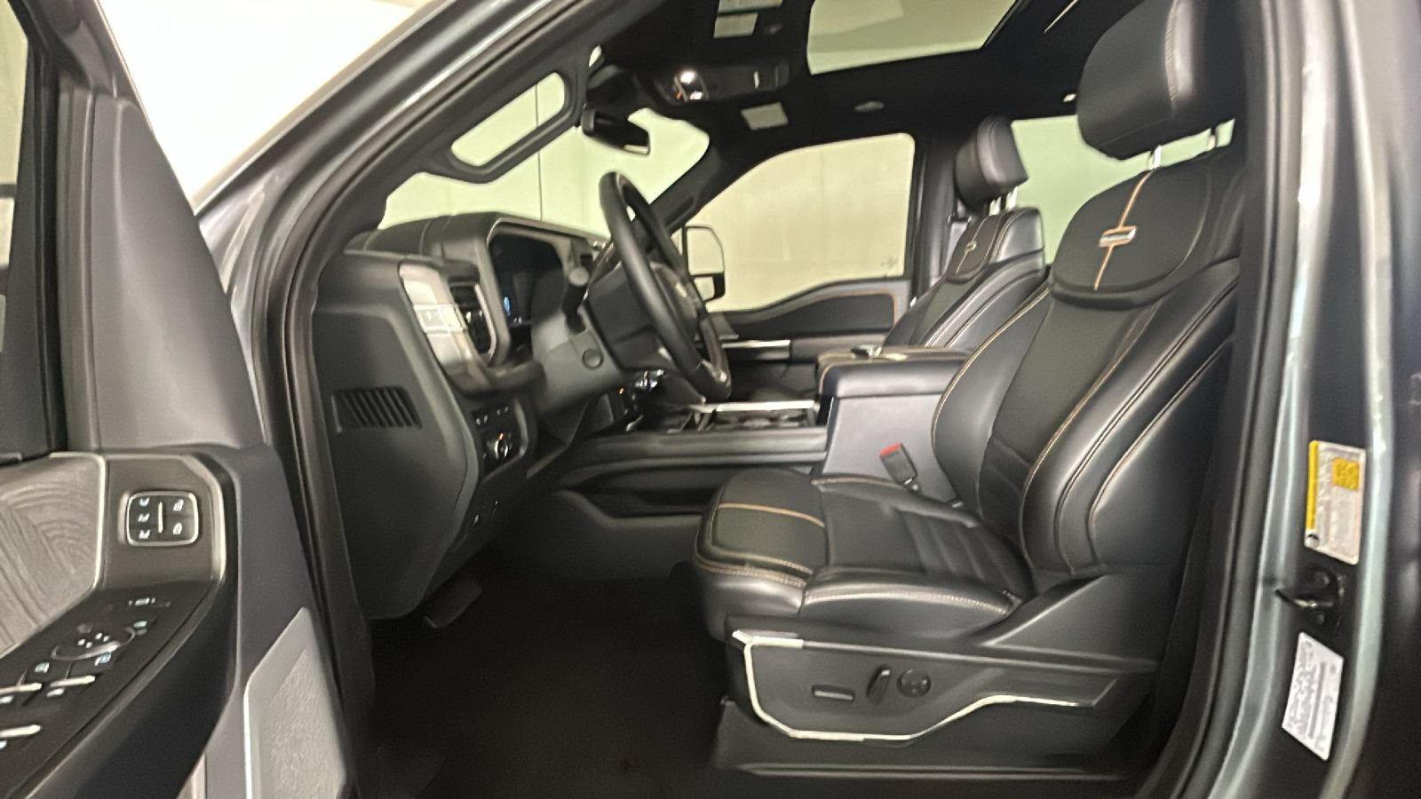 Used 2024 Ford F250 Platinum AWD/4WD image 14