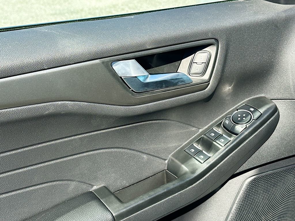 New 2025 Ford Escape SE w/ Class II Trailer Tow Package image 21