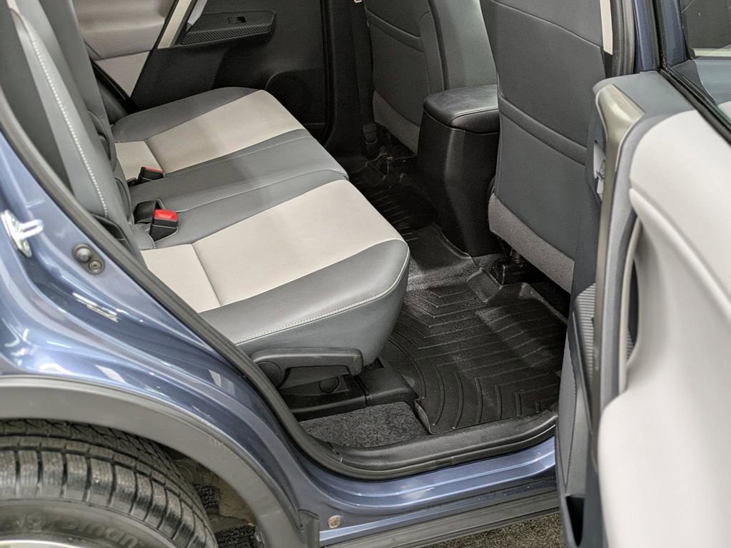 Used 2013 Toyota RAV4 Limited image 13