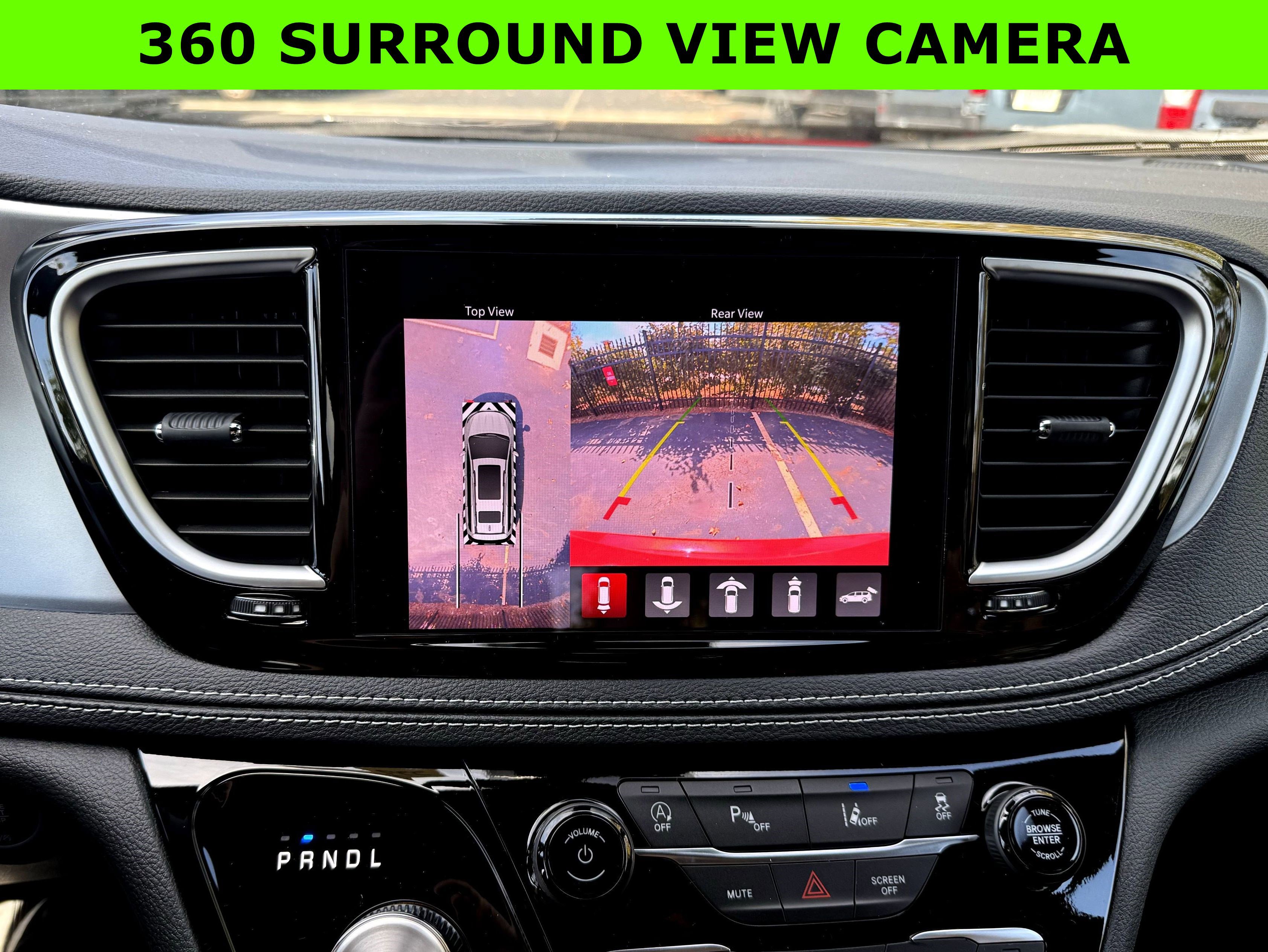 New 2026 Chrysler Pacifica Limited image 28