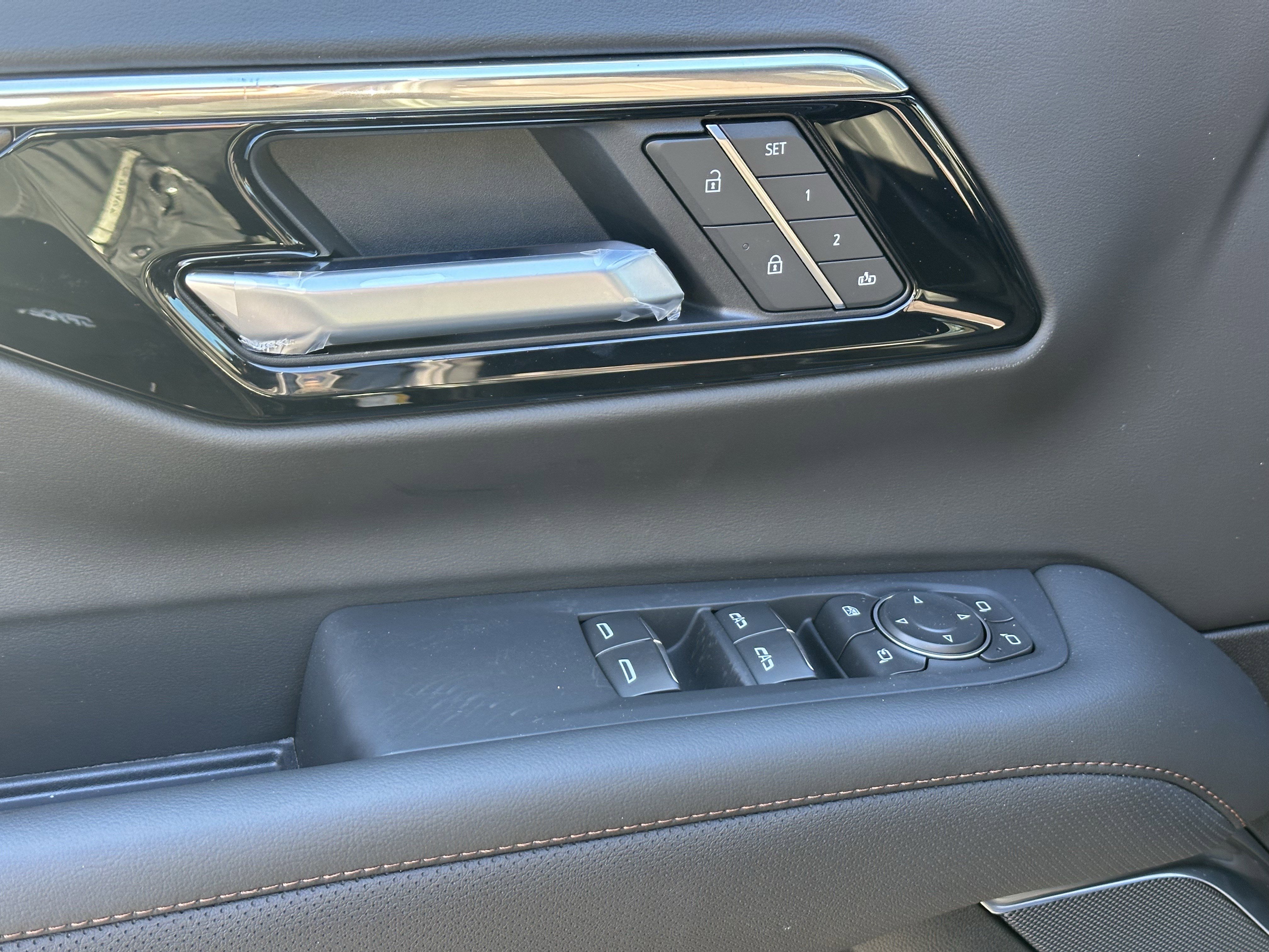 New 2026 Chevrolet Suburban High Country image 12