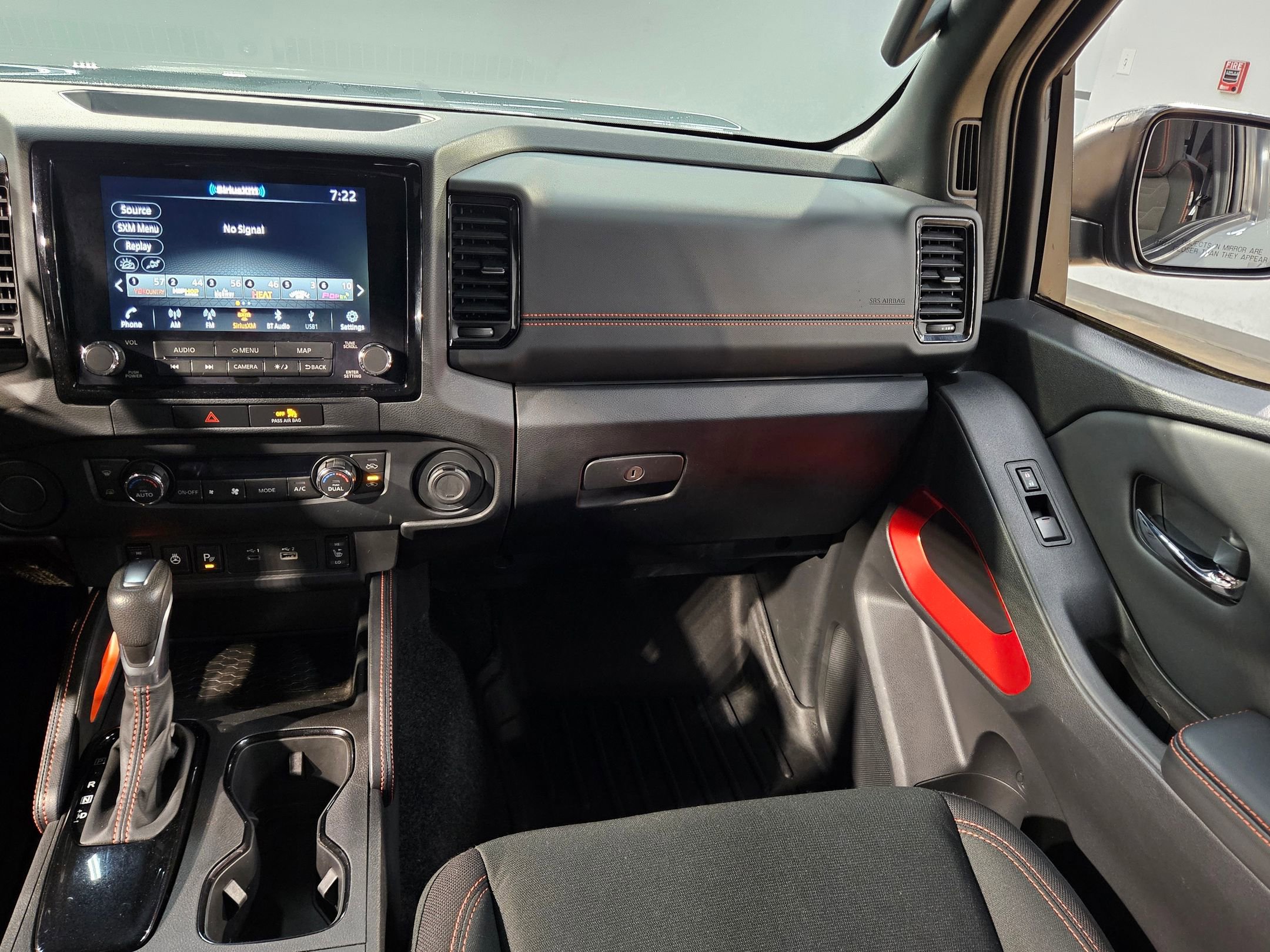 Used 2022 Nissan Frontier Pro-X RWD image 11