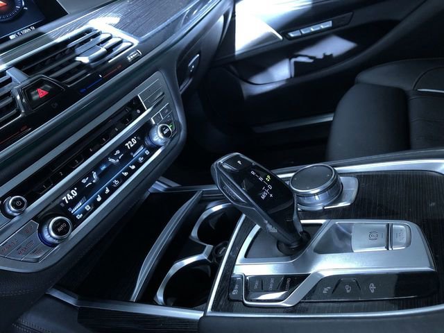 Used 2016 BMW 750i xDrive image 29