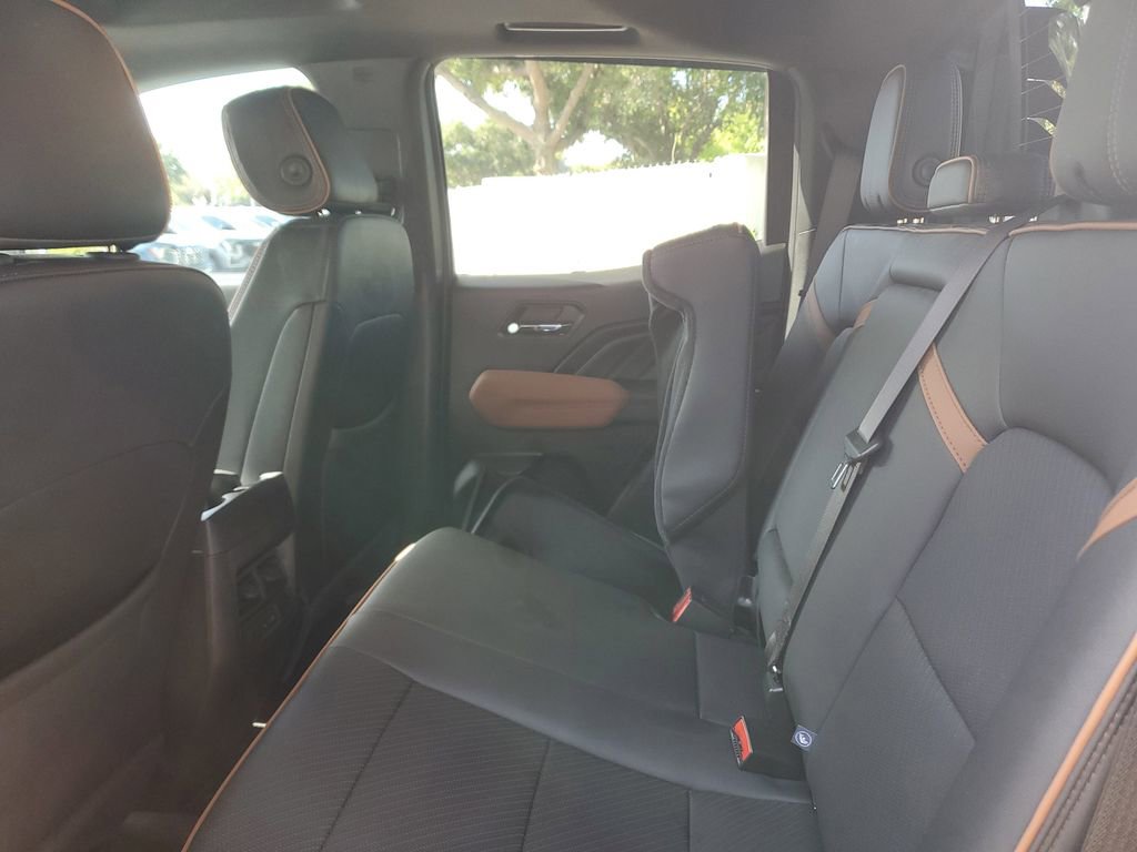 Certified 2025 GMC Canyon AT4 w/ Nightfall Edition AWD/4WD image 14