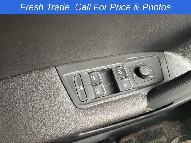 Used 2020 Volkswagen Tiguan SEL image 15