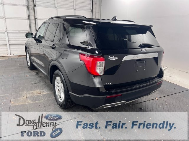 Used 2023 Ford Explorer XLT w/ Equipment Group 202A image 5