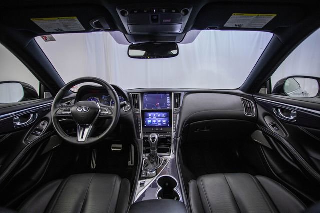 Used 2017 INFINITI Q60 Red Sport 400 image 12