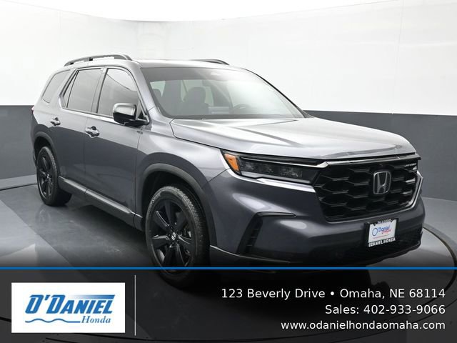 Used 2025 Honda Pilot Black Edition image 8