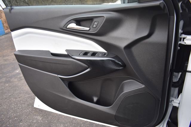 New 2026 Chevrolet Trax LT w/ LPO, Blackout Package image 30