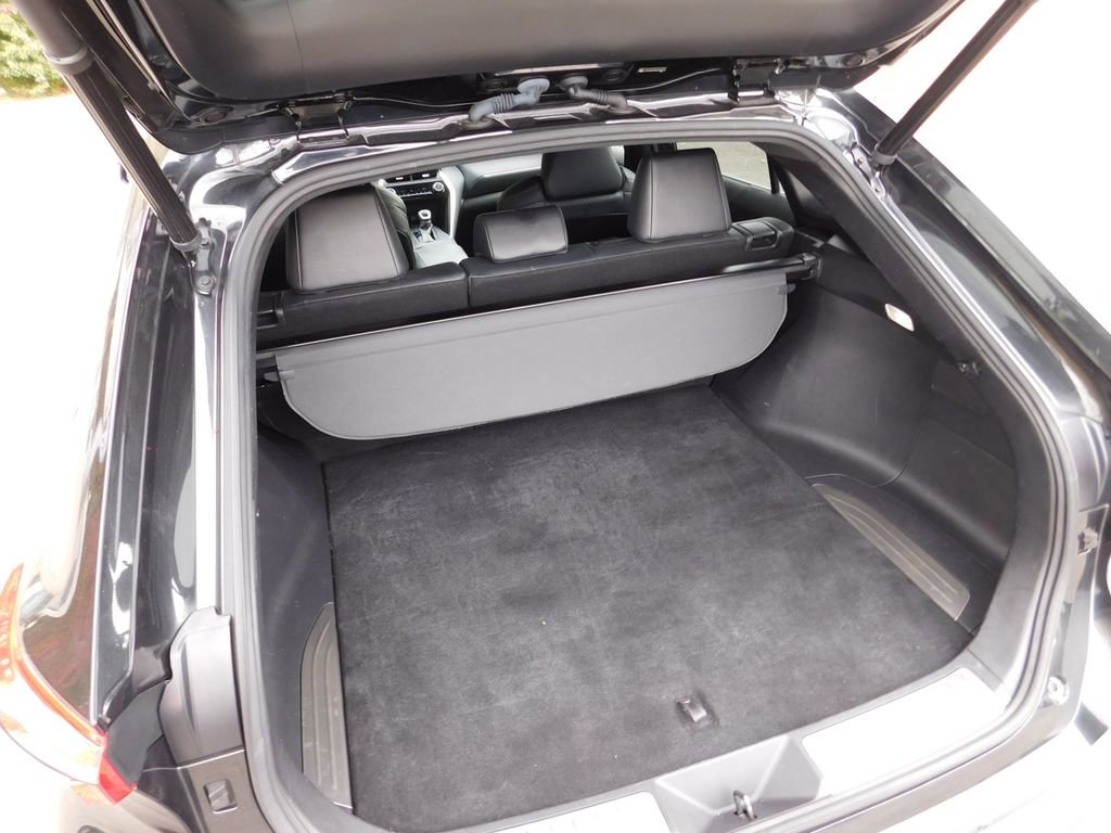 Used 2021 Toyota Venza XLE w/ Softex Package image 9