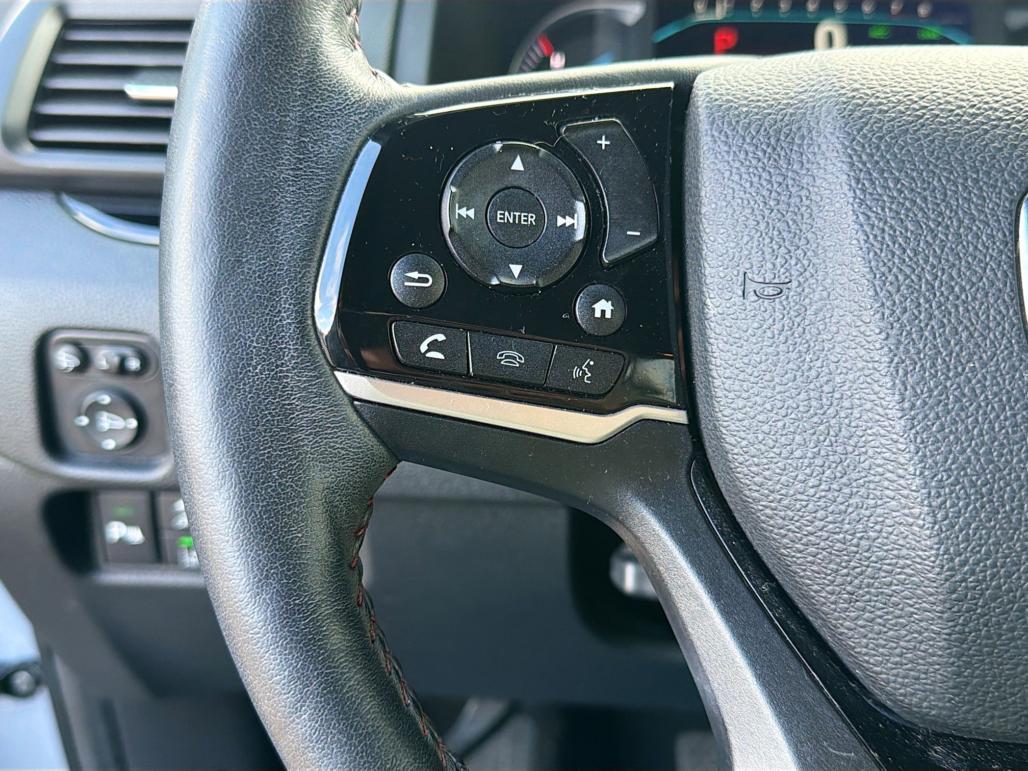 Used 2022 Honda Pilot Black Edition image 37