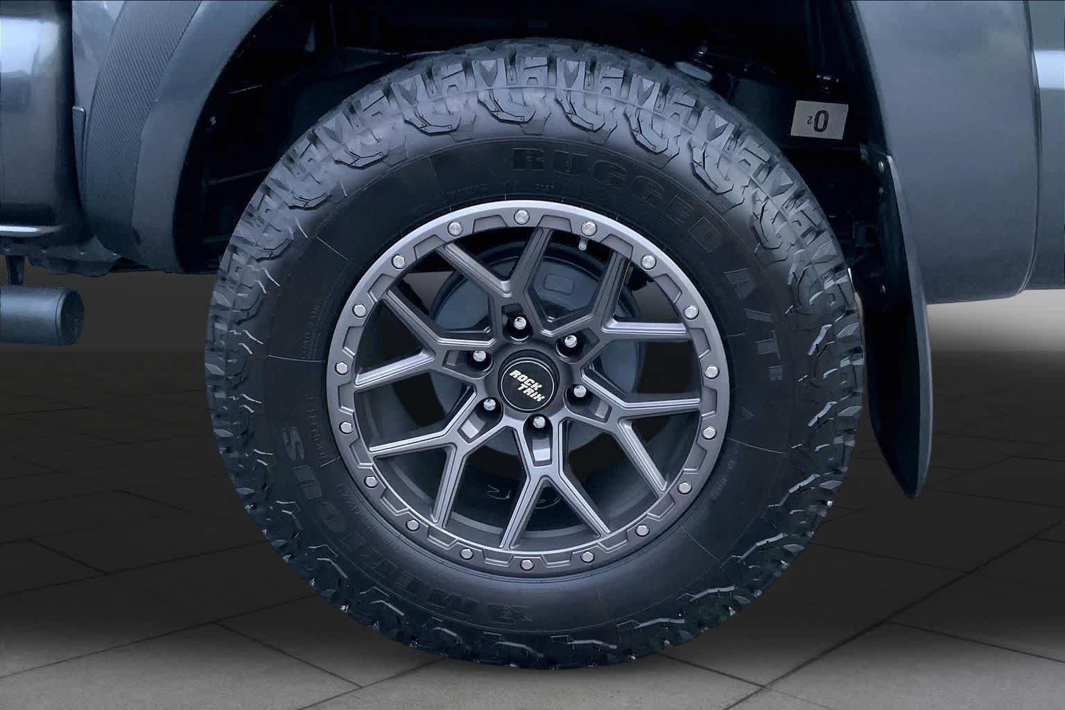 Used 2015 Toyota Tacoma PreRunner w/ TRD Sport Package RWD image 11