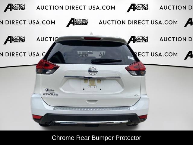 Used 2018 Nissan Rogue SV w/ Premium Package FWD image 5