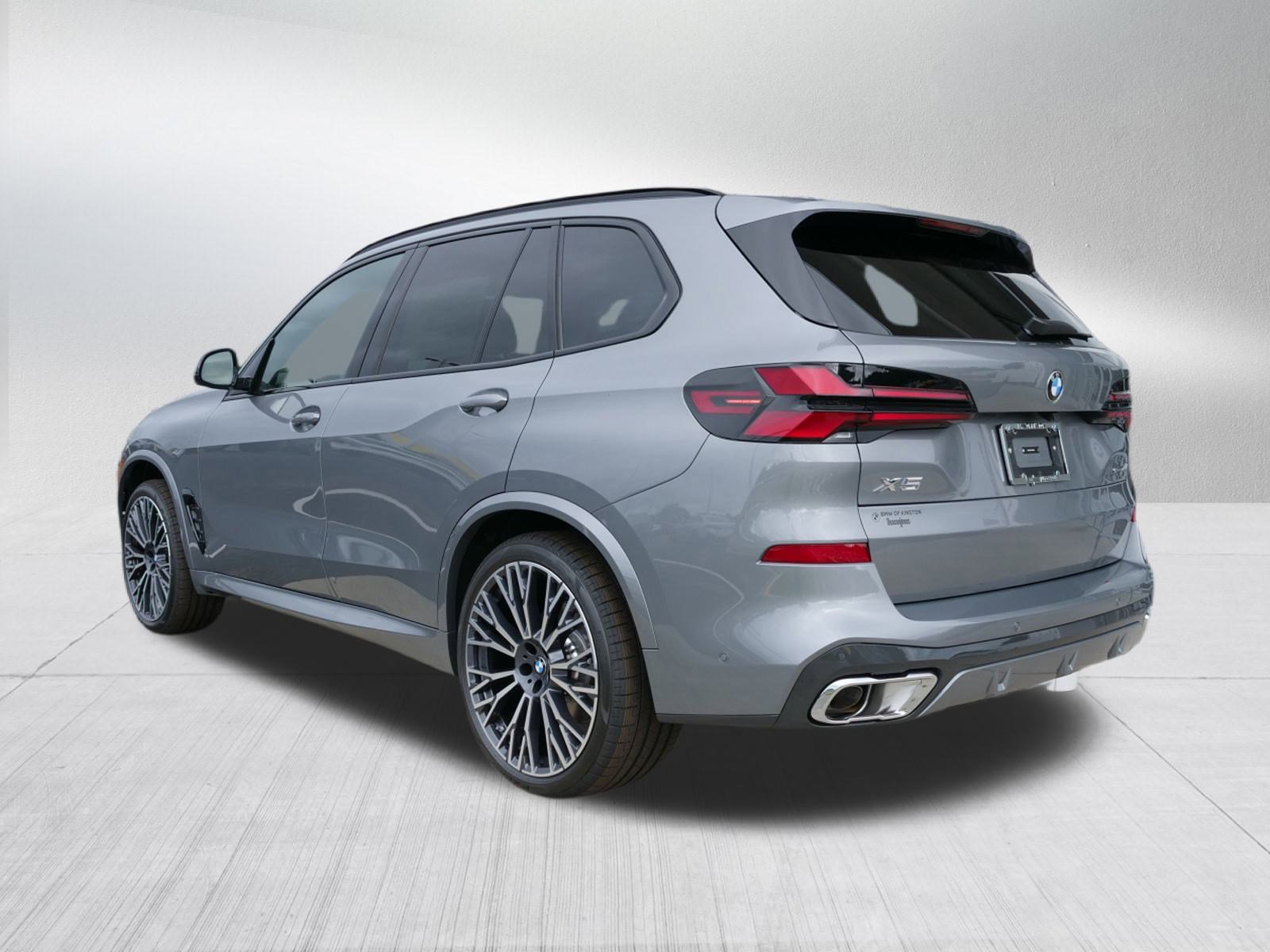 New 2026 BMW X5 xDrive40i w/ M Sport Package image 4