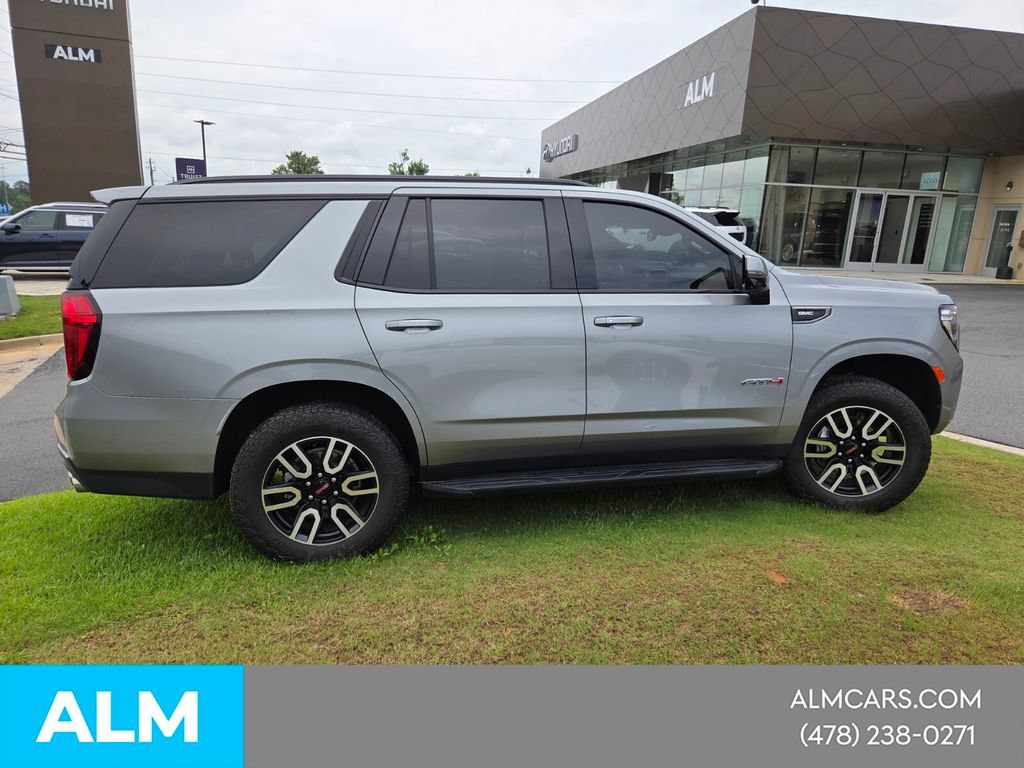 Used 2024 GMC Yukon AT4 w/ Technology Package AWD/4WD image 15