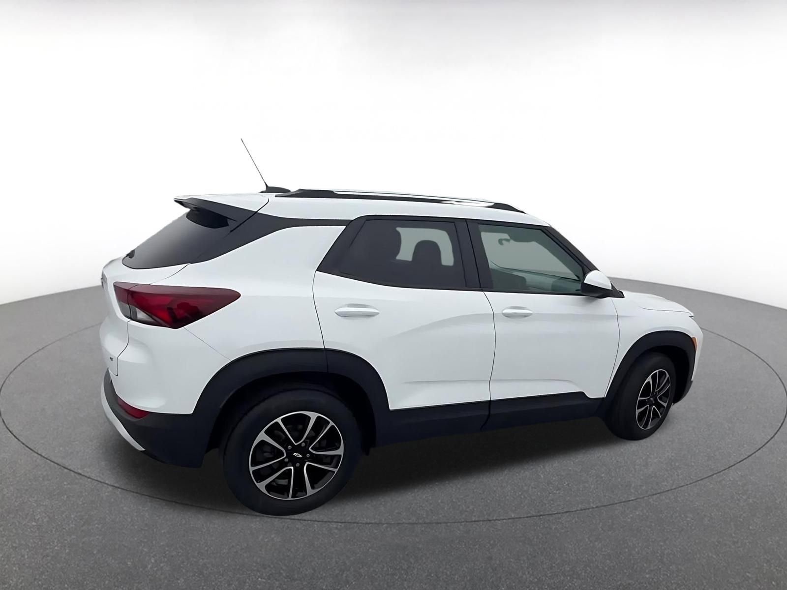 Used 2025 Chevrolet TrailBlazer LT image 14