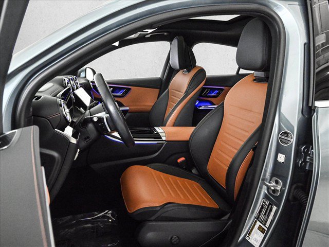 Used 2025 Mercedes-Benz GLC 300 4MATIC image 18
