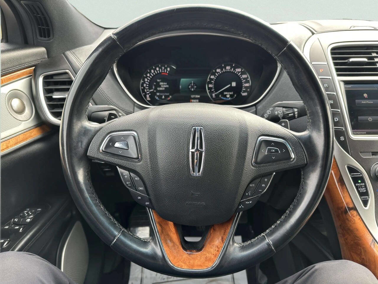 Used 2016 Lincoln MKX Reserve w/ Luxury Package image 24