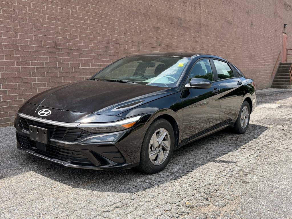 Used 2025 Hyundai Elantra SE