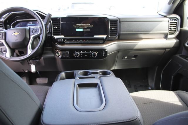 Used 2024 Chevrolet Silverado 3500 LT image 24