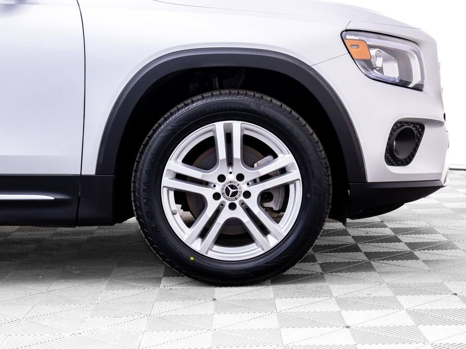 Used 2021 Mercedes-Benz GLB 250 4MATIC w/ Premium Package image 35
