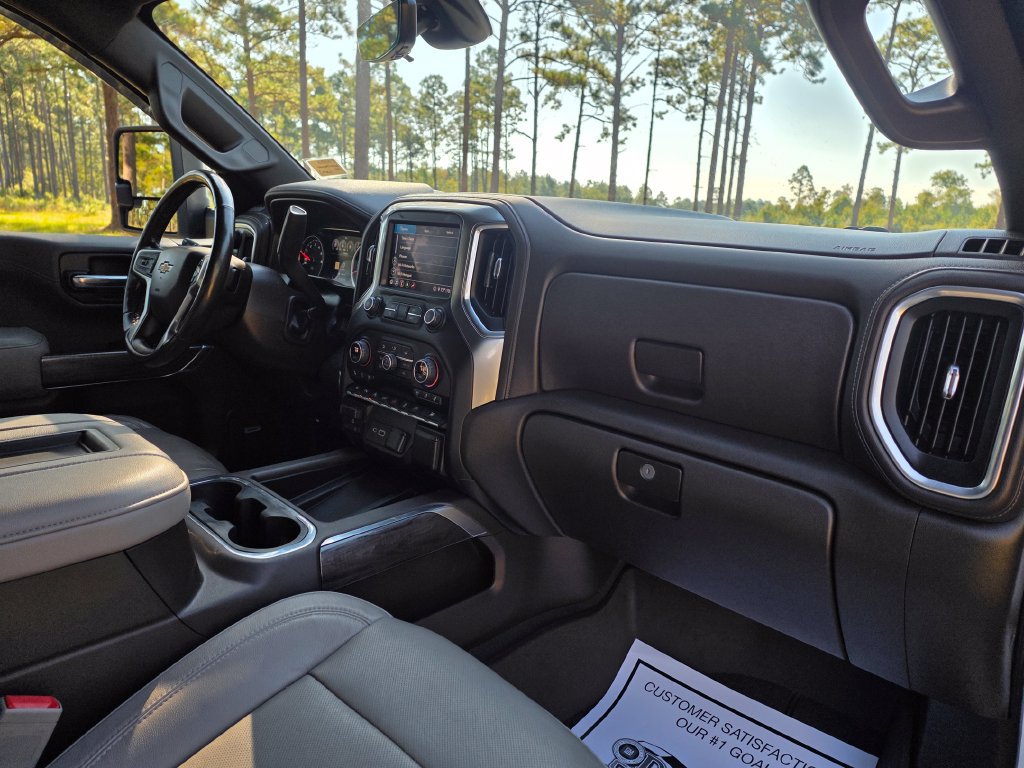 Used 2020 Chevrolet Silverado 1500 LTZ w/ LTZ Plus Package AWD/4WD image 23