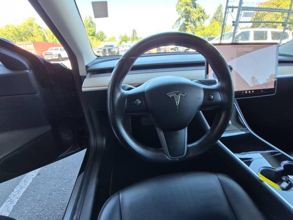 Used 2018 Tesla Model 3 Long Range RWD image 23